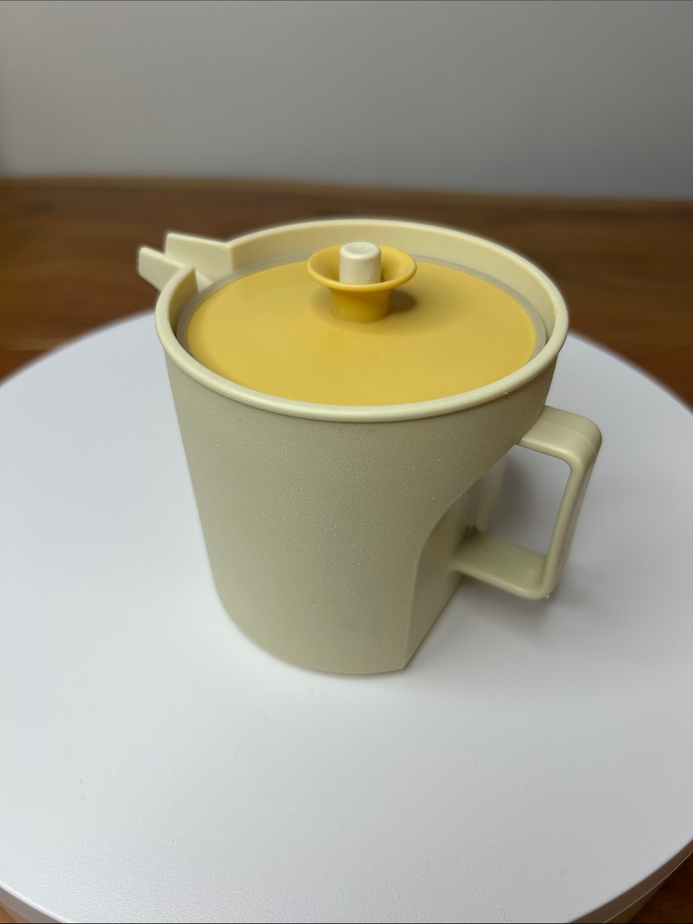 Vintage Tupperware 1414 Creamer Pitcher Harvest Gold Push & Seal Lid